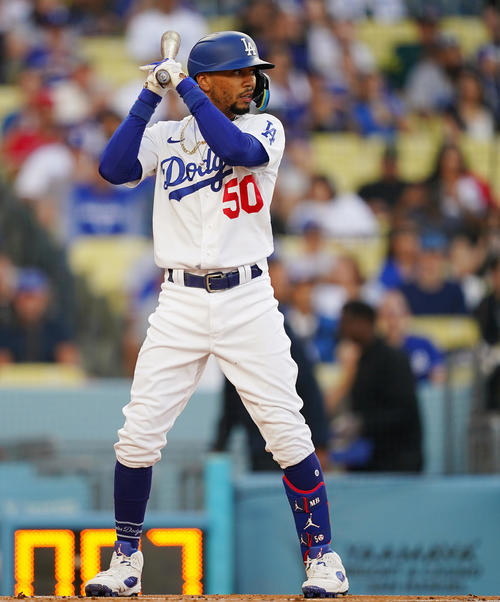 ドジャース・ベッツ、来季は正二塁手とロバーツ監督 外野手でゴールド