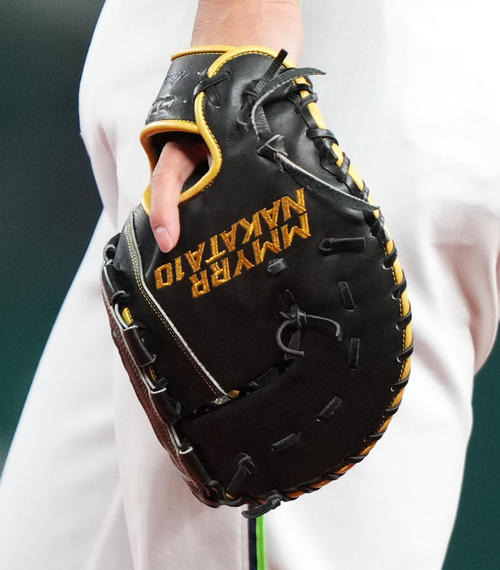 ヤクルト】三塁に加え一塁も〝兼務〟の村上宗隆「全然いつ開幕しても