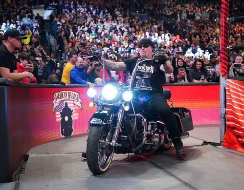 WWE】ジ・アンダーテイカーが「悪霊」ワイアットと共闘!? 15年に史上