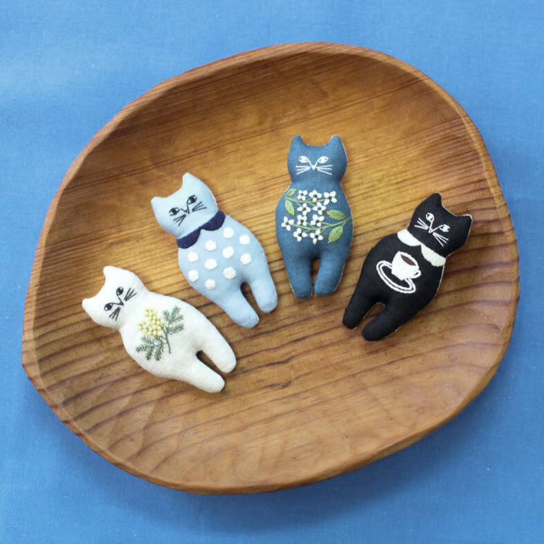 刺繍受注会】PHC-103-3 刺しゅうキット nekogao 刺繍ブローチ -花- (袋