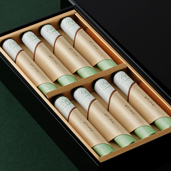 伽羅金剛 塗箱短8入 | 贈答用お線香 | 日本香堂公式