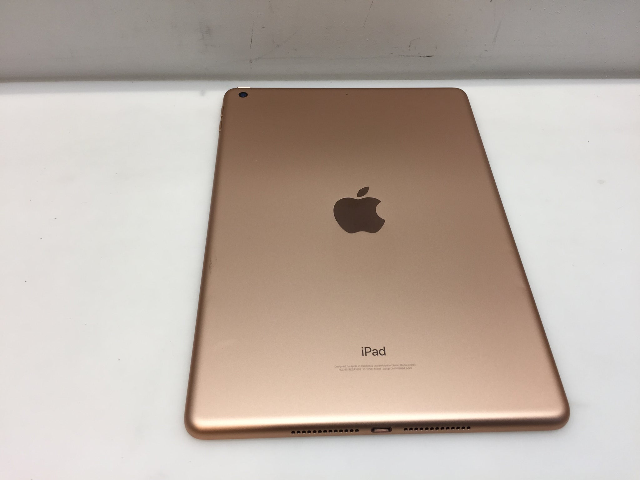Apple iPad 6th Gen. 32GB Wi-Fi 9.7in MRJN2LL/A - Gold – NT