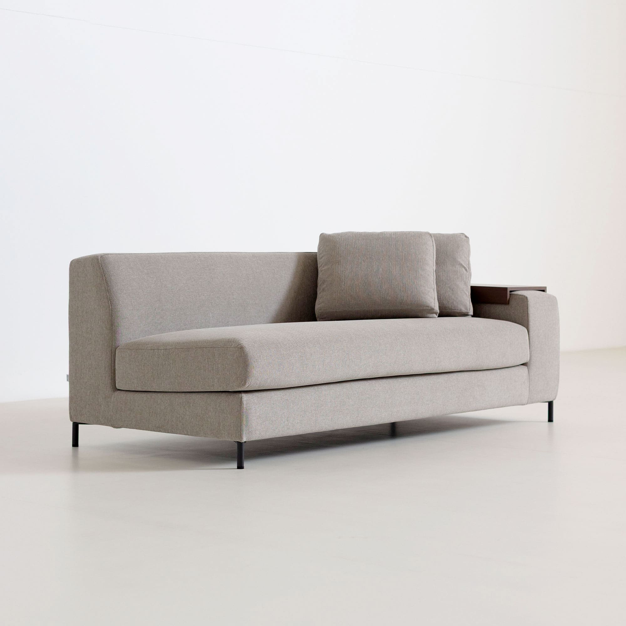 Decibel Traditional ワイド3人掛け片ひじ」 製品詳細ページ | 国産