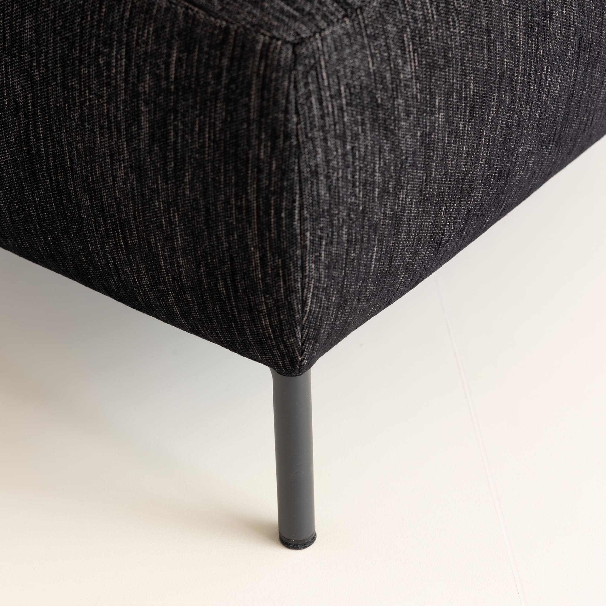 Decibel C4 オットマン」 製品詳細ページ | 国産ソファブランド NOYES