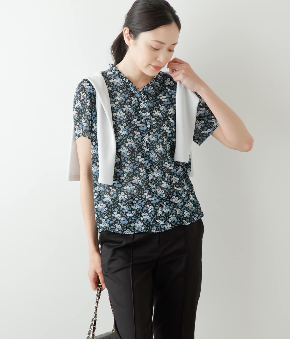 ブロッサムプリント Vネックフリルブラウス(51653110-2024