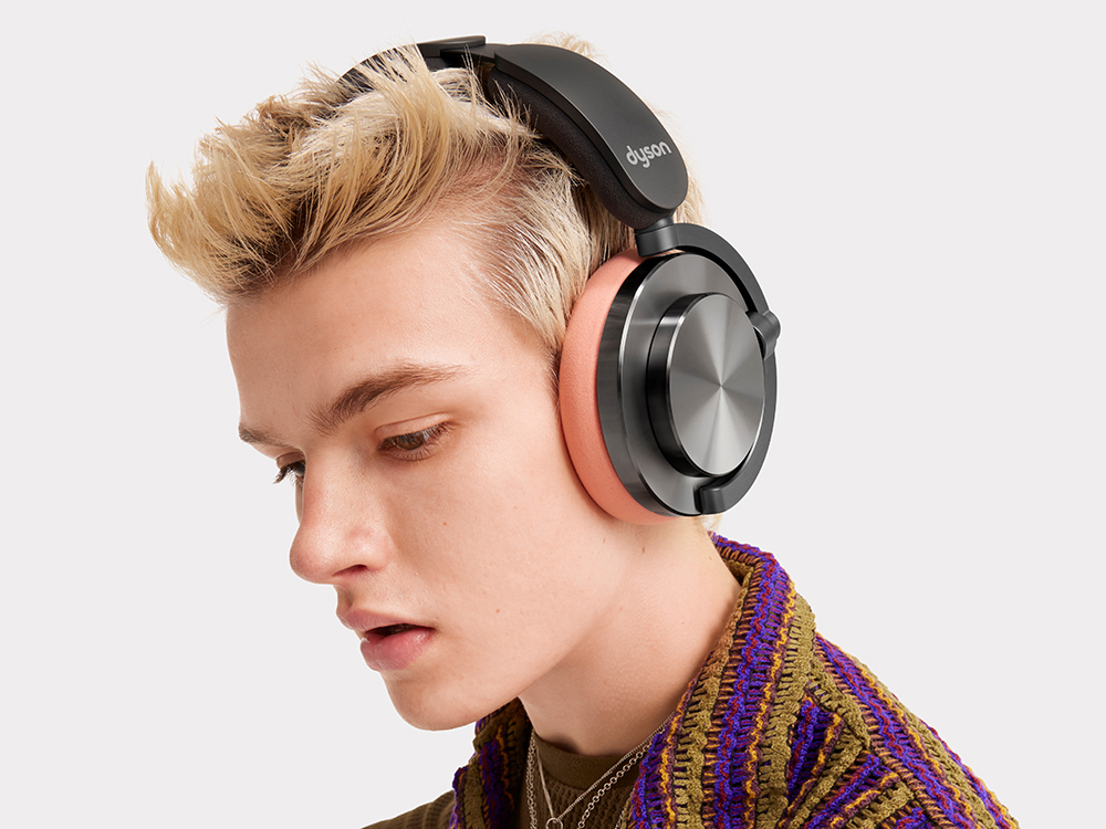 CULTURE] Dysonより音も色もカスタムできる新感覚ヘッドホン“Dyson