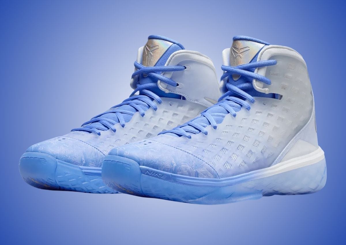 Nike Kobe 3 Protro Christmas IQ5338-400 | SneakerFiles