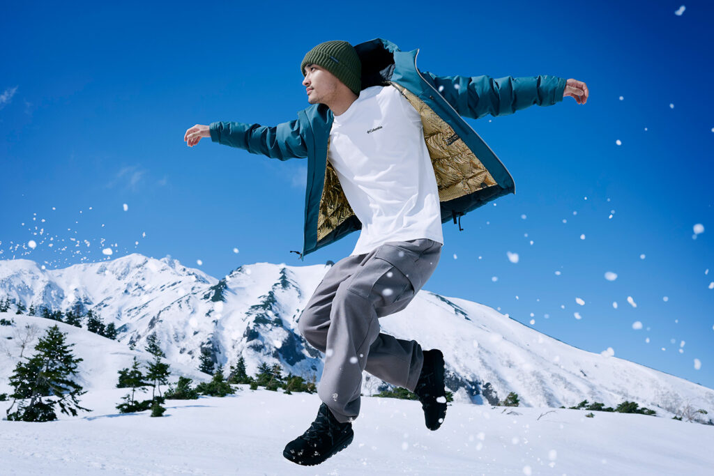 ゴールドの熱反射テクノロジーを搭載！ コロンビアから極暖ダウン