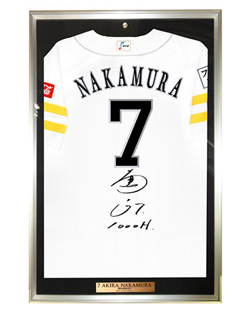 中村晃選手1000本安打達成記念直筆サイングッズ | 福岡ソフトバンク