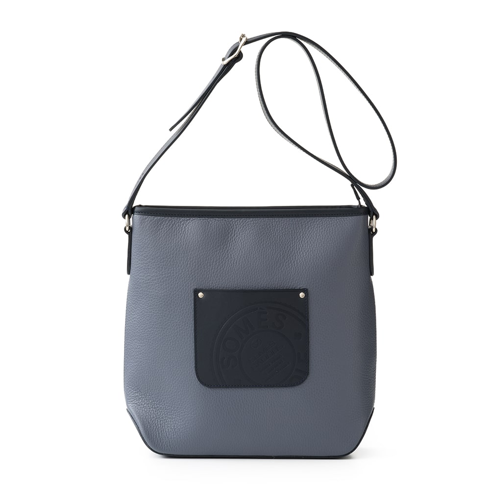 革の上質さと手仕事が映えるショルダーバッグ｜アスティ