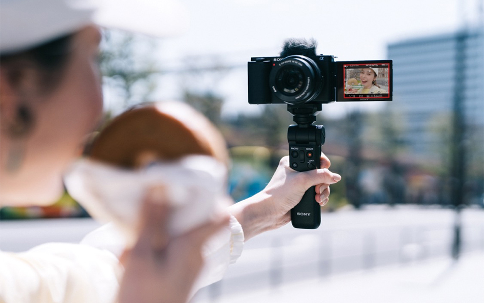α（TM）シリーズ初のレンズ交換式Vlogカメラ『VLOGCAM(TM) ZV-E10
