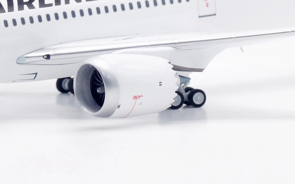 ScaleModelStore.com :: B Models 1:200 - B-788-846 - Japan Airlines
