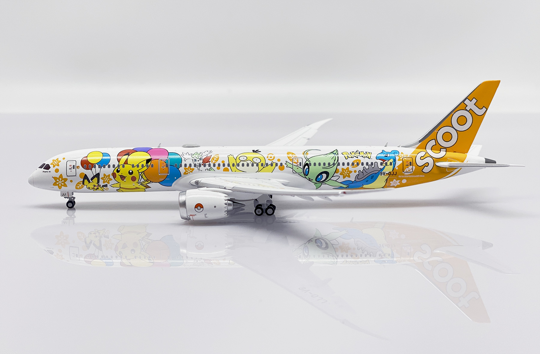 新品】スクート機内販売限定品 B787-9ポケモン特別塗装1/200 飛行機