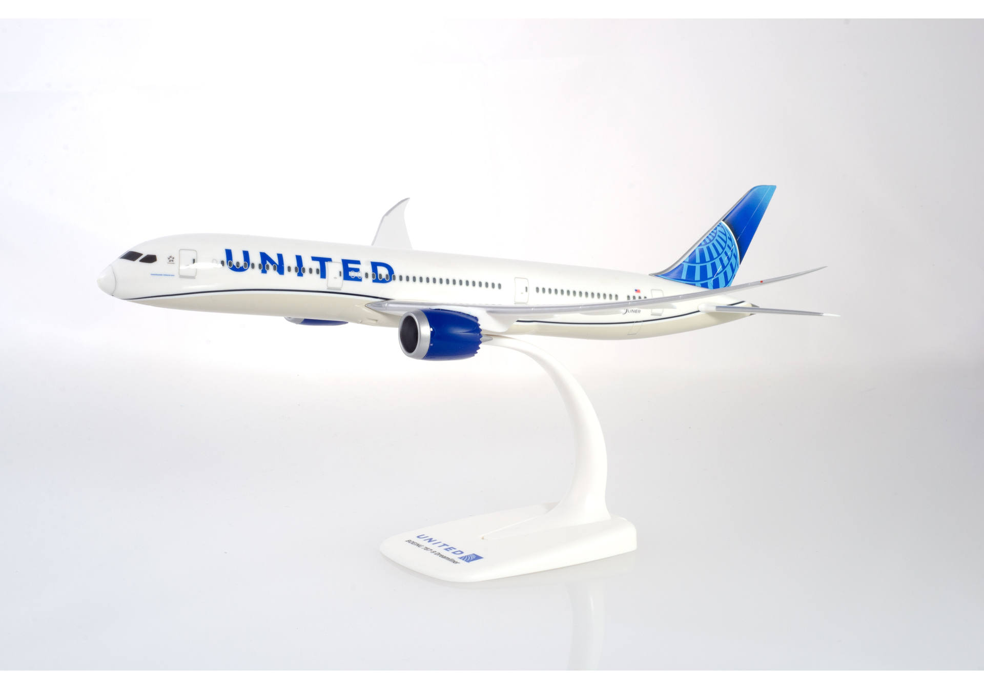 ScaleModelStore.com :: Herpa Snap-Fit 1:200 - 612548 - United