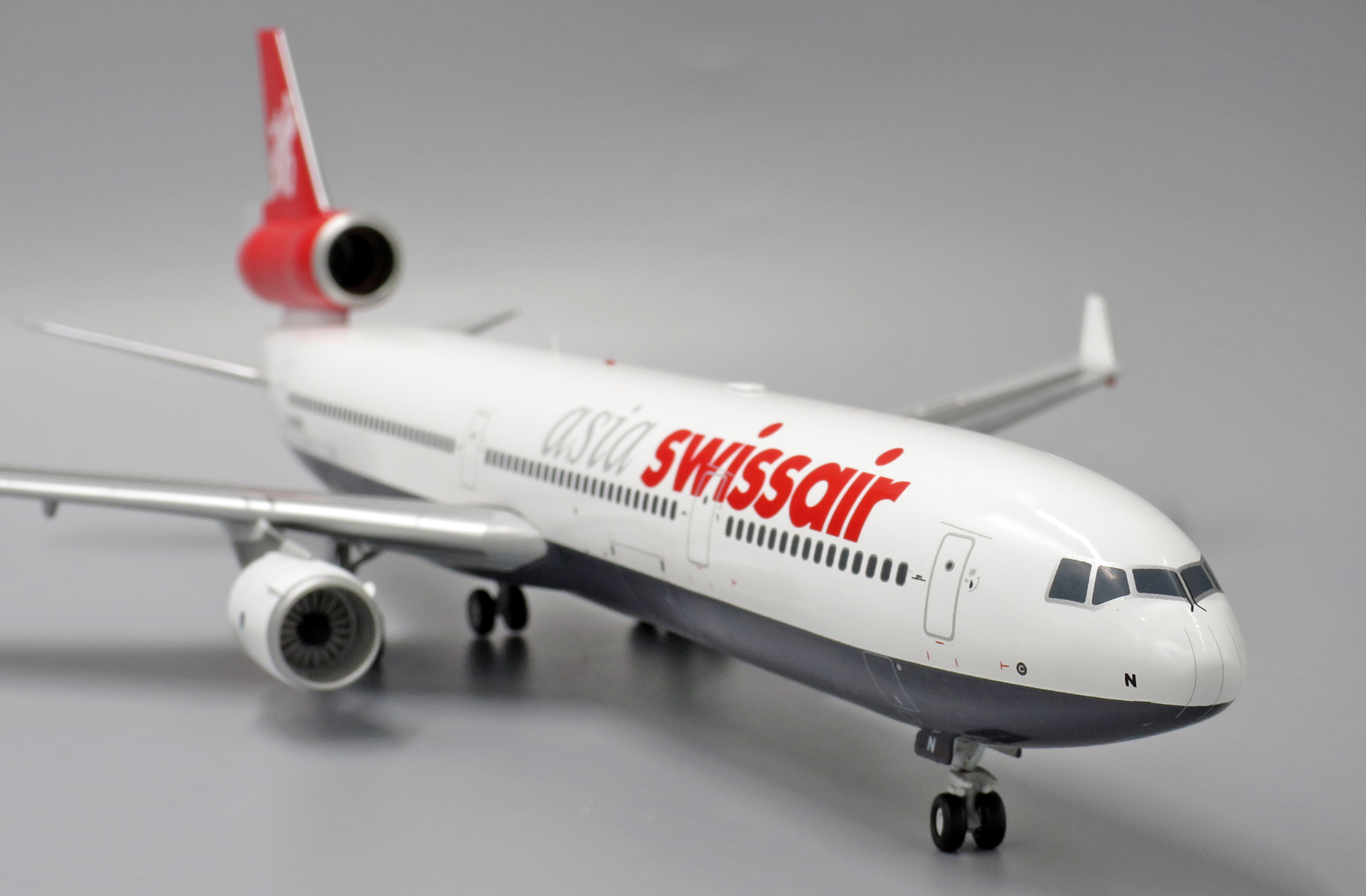ScaleModelStore.com :: JC Wings 1:200 - LH2147 - Swissair Asia