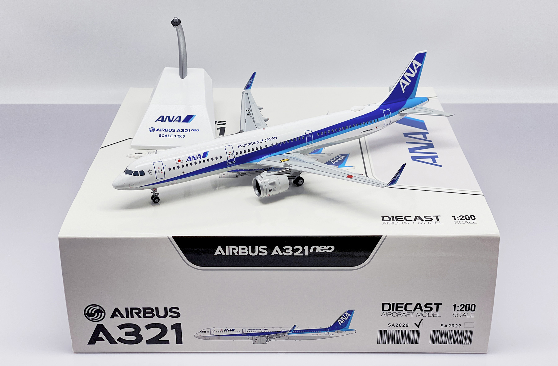 ScaleModelStore.com :: JC Wings 1:200 - SA2028 - ANA All Nippon