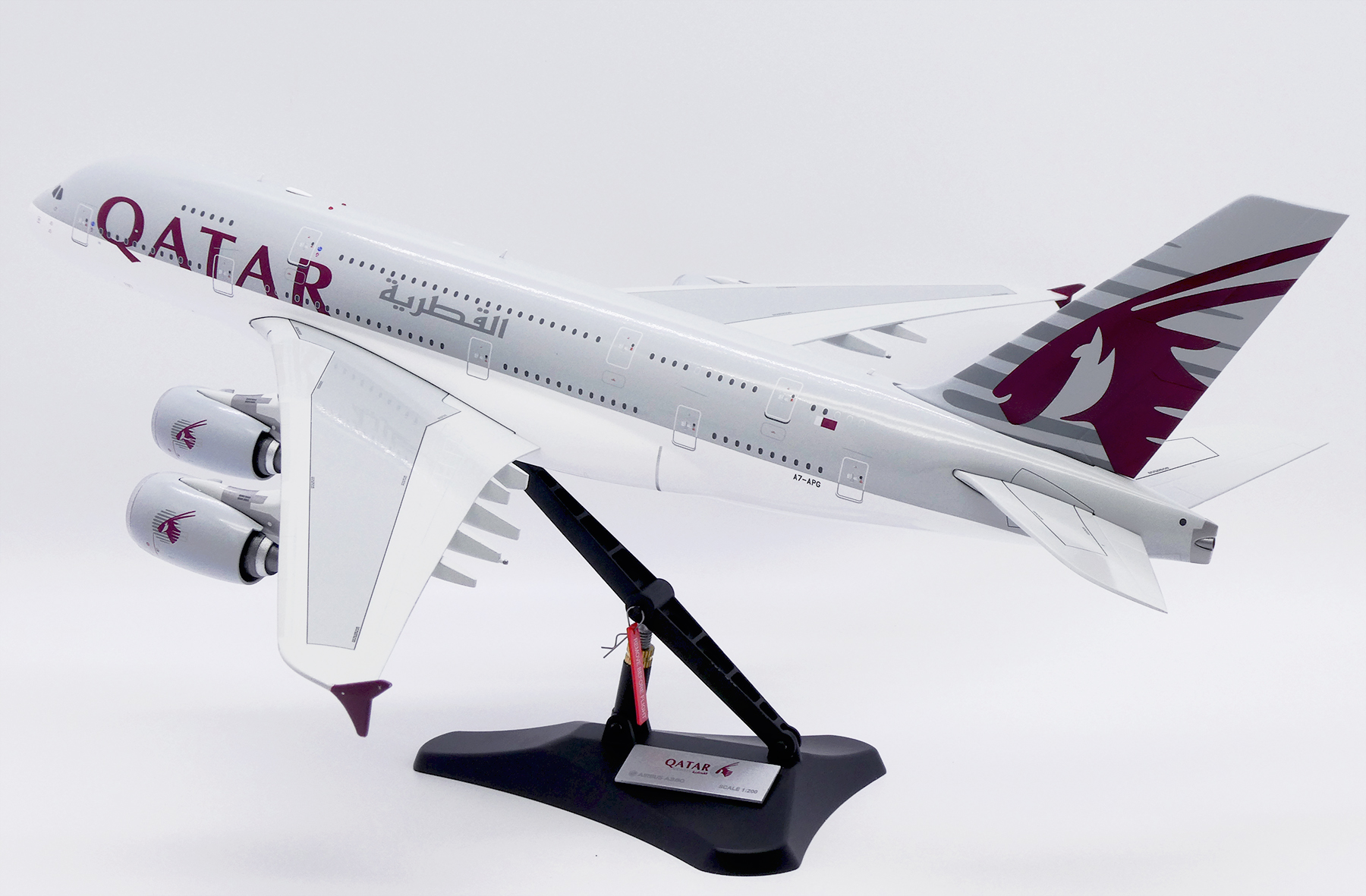 ScaleModelStore.com :: JC Wings 1:200 - XX20200 - Qatar Airways