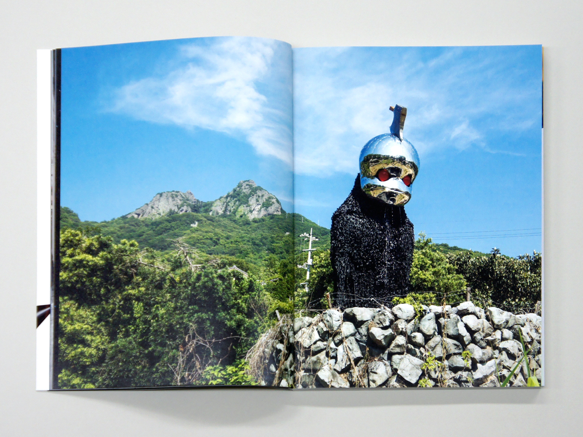 ULTRA: Kenji Yanobe Art Projects 2008-2013｜青幻舎 SEIGENSHA Art