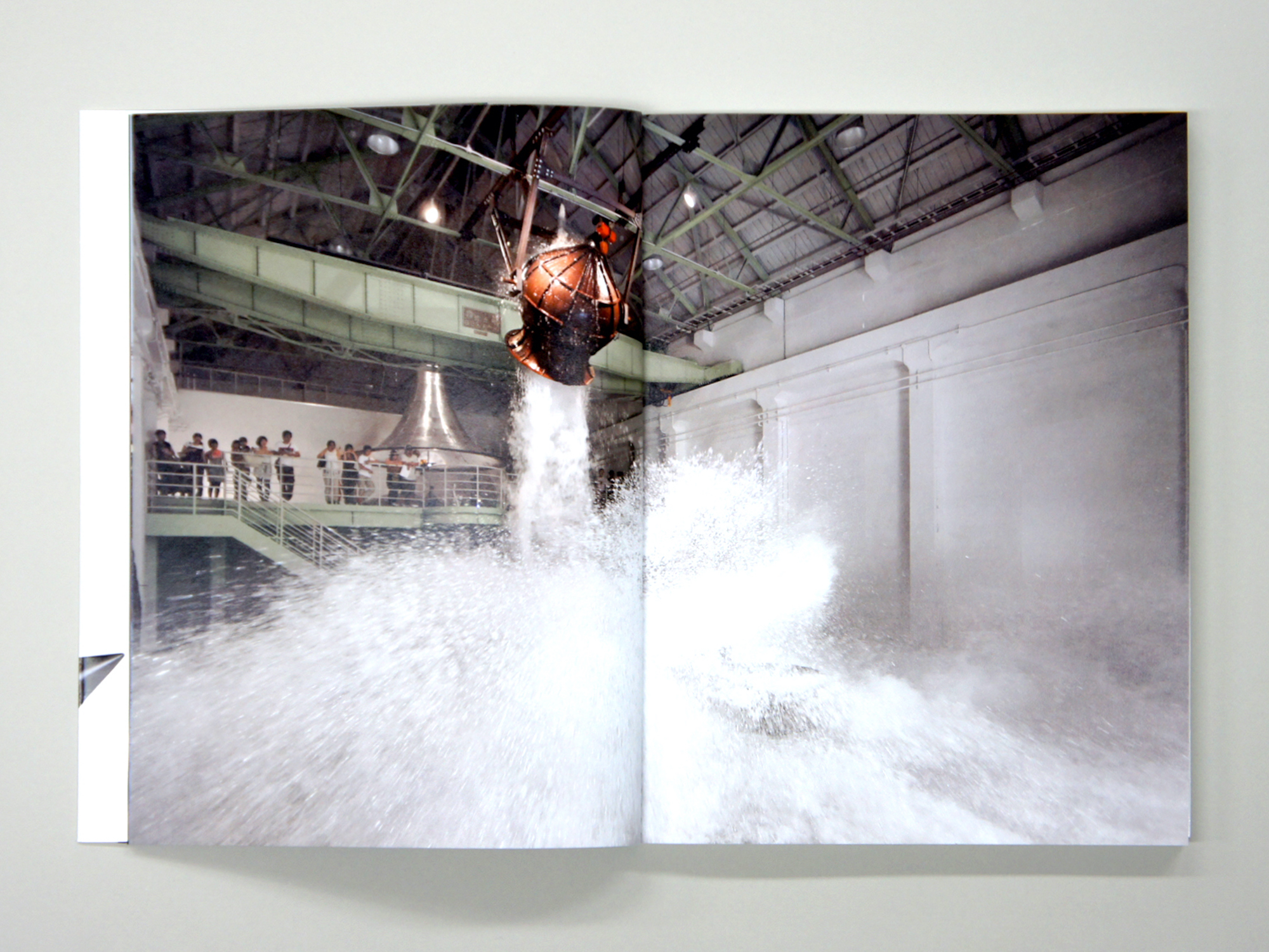 ULTRA: Kenji Yanobe Art Projects 2008-2013｜青幻舎 SEIGENSHA Art