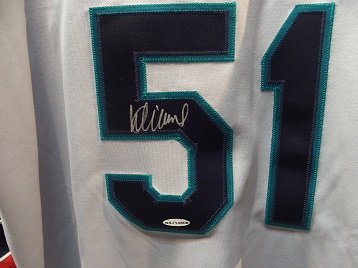 MLB イチロー選手のラッセル社製直筆サインユニフォーム限定1着入荷