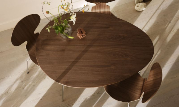 エッグテーブル FH3603 W115×D84cm / ウォルナットFRITZ HANSEN