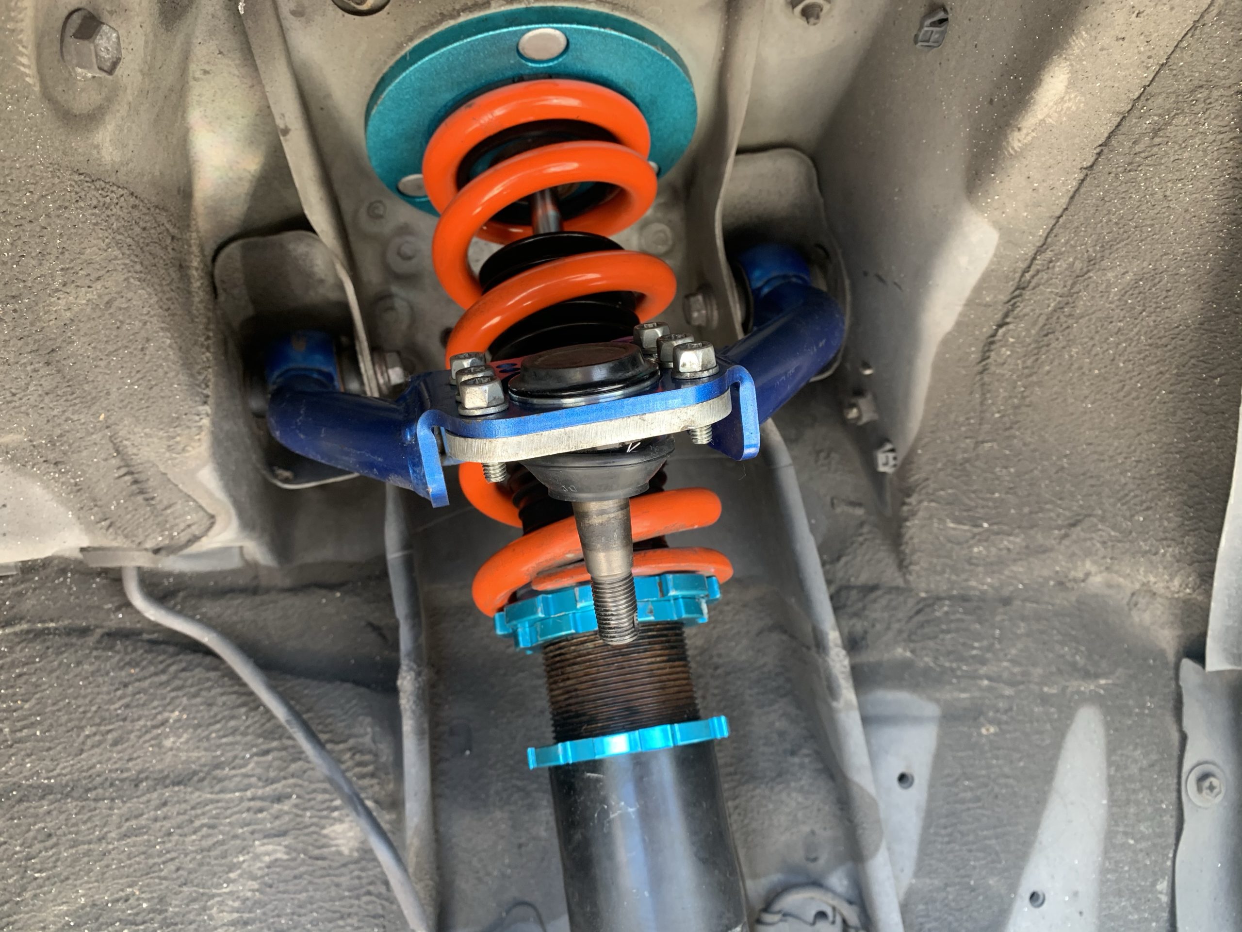 IS250（GSE20）】フロントアッパーアームの交換方法 | Freedom