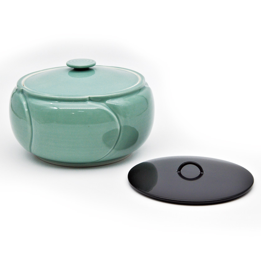 茶道具 水指（水差・みずさし） 捻梅水指 青磁 塗蓋付 加藤 藤山