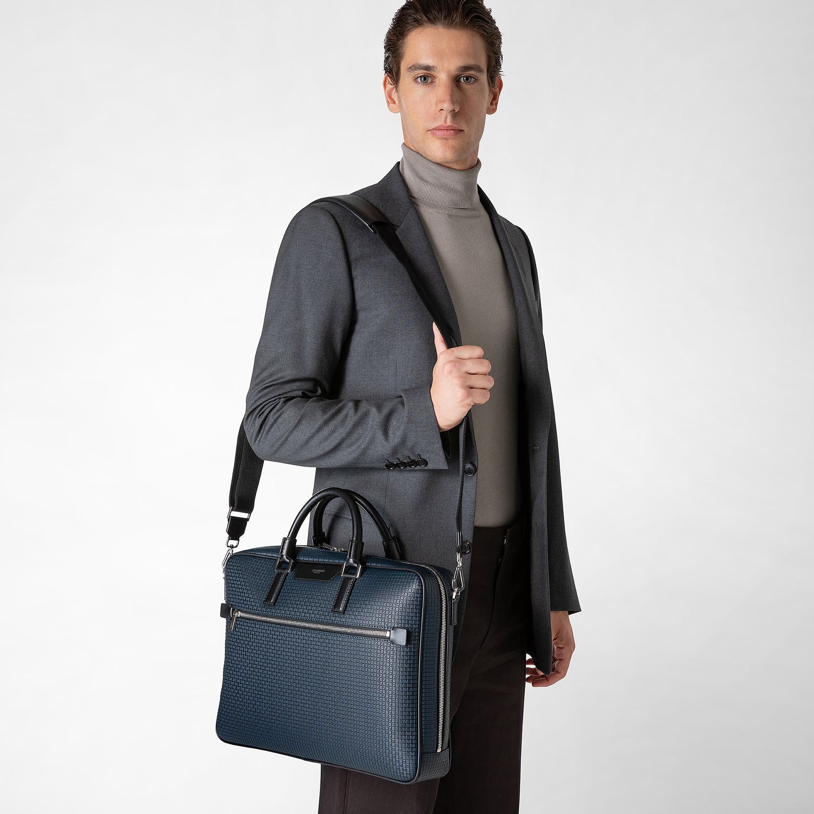 SRSTSMLL692940IC20_06_1600x.