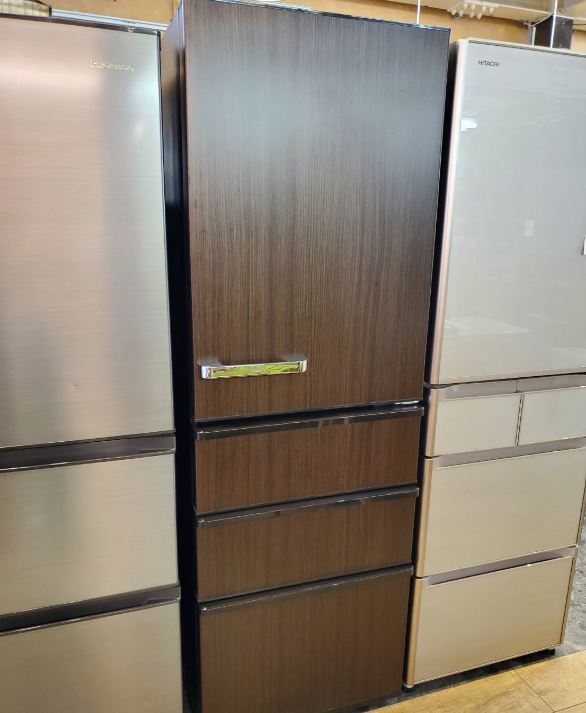 ☆551 冷蔵庫 アクア 未使用展示品 木目調 人気 375㍑ 設置無料 綺麗