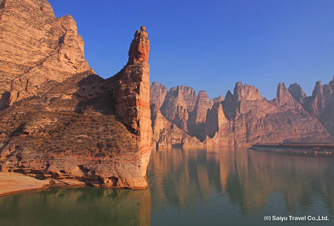 シルクロード列車で行く 砂漠の大画廊・敦煌とオアシスの町トルファン