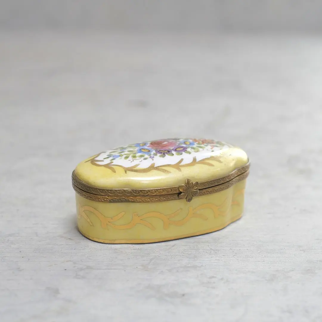 アンティーク小物入れ LIMOGES(リモージュ) フランス 陶器のケース