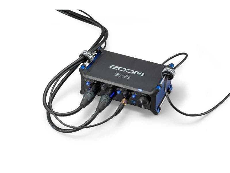Buy sasku Zoom UAC-232 USB Audio Converter | Sam Ash Music