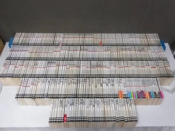 手塚治虫漫画全集』全400巻揃を持込買取頂きました（群馬県前橋市より