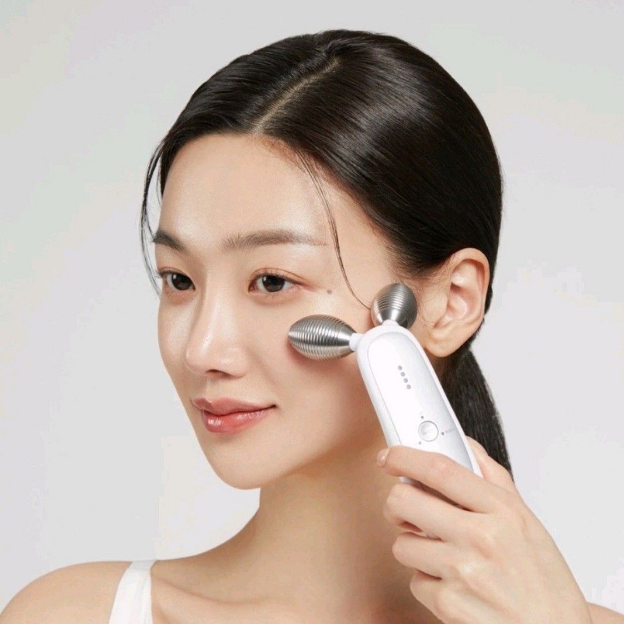 MEDICUBE AGE-R Derma EMS Shot (1pc) – Skin Cupid