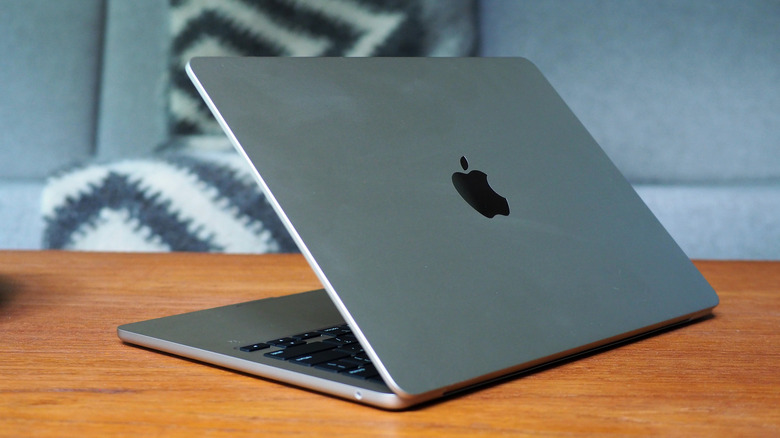 Apple MacBook Air M2 (2022) Review: Setting The New Benchmark