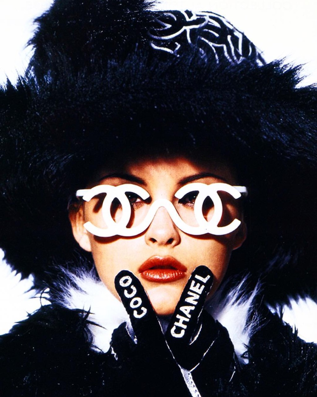 Cheat Sheet: Why Is the World Still Obsessed With '90s Chanel