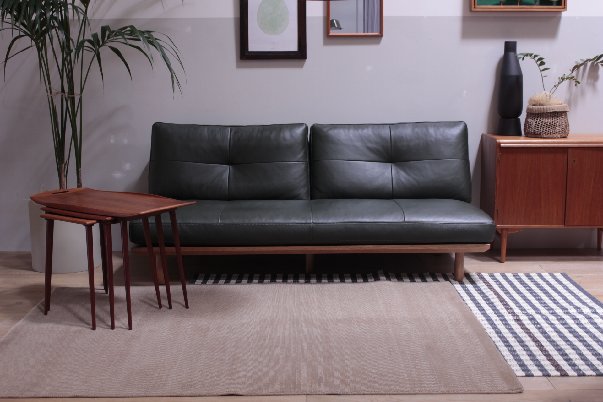 AUTHENTIC RUG｜FEATURED｜SLOW HOUSE（スローハウス）