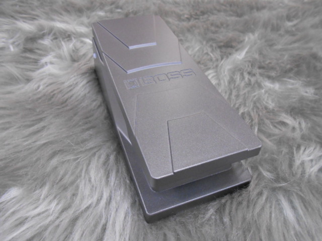 エフェクター】BOSSから2つのサウンドキャラクターを持つワウペダルPW3