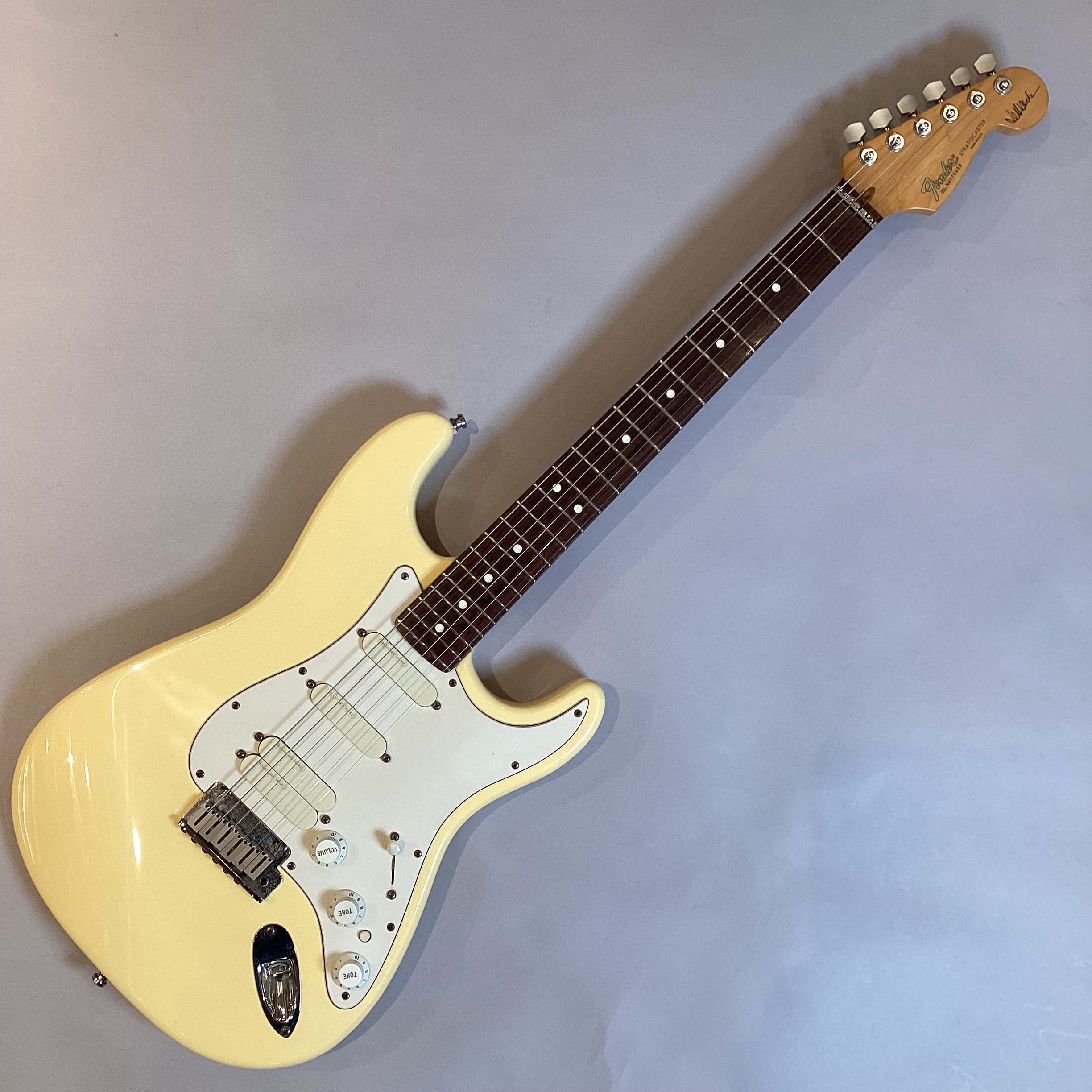 2月11日（火）「Jeff Beck Triburte」に合わせてアーティストモデルの