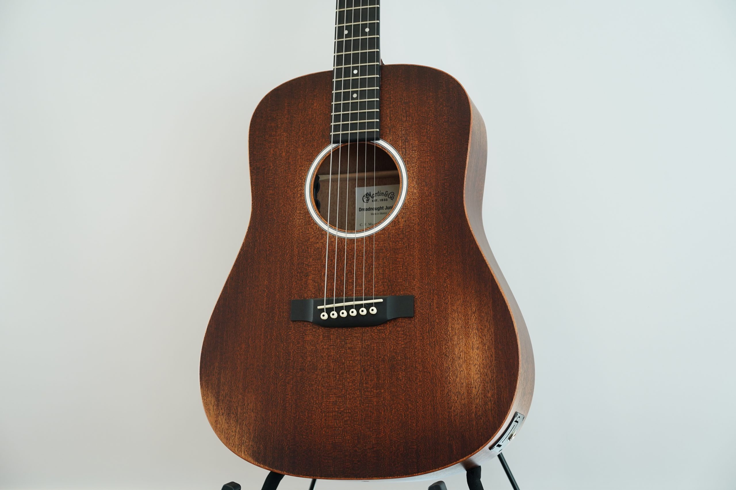 新品入荷】ヴィンテージライクな程よいサイズ感のマーチン、Martin