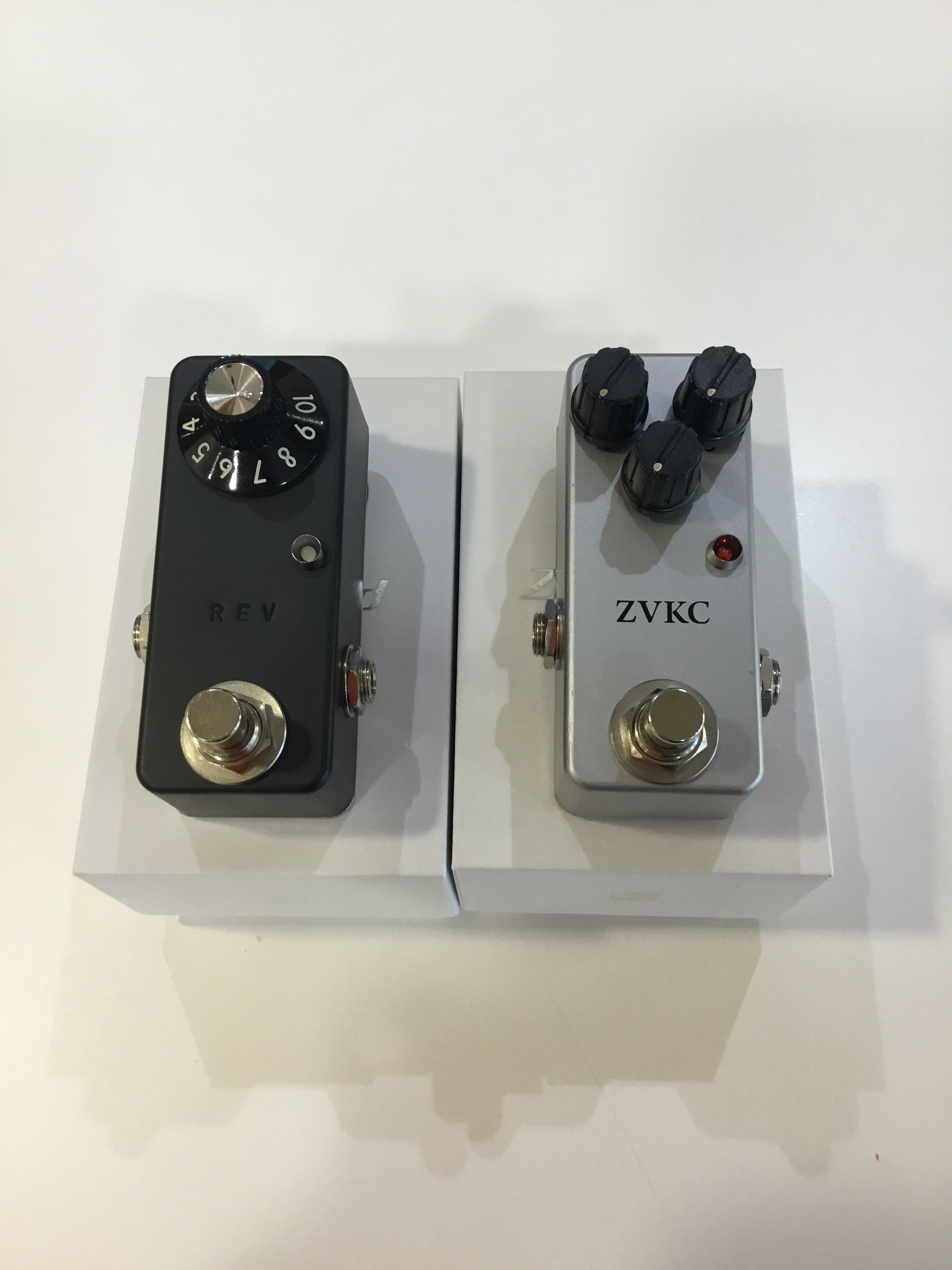 エフェクター】人気国産ブランドZahnradより二機種のエフェクターが