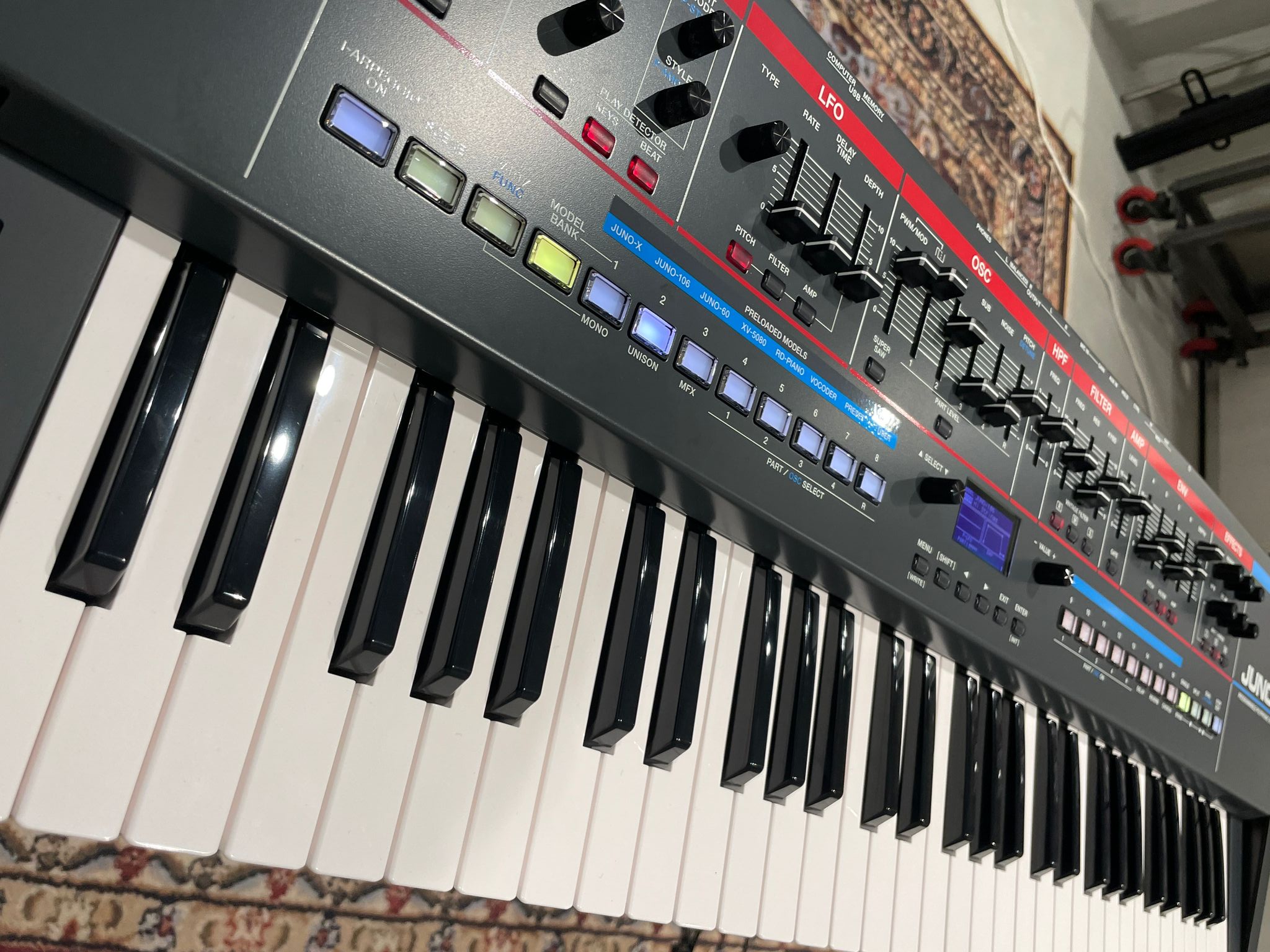RolandがJUNO-Xを発表！レガシーサウンドと最先端のテクノロジーが融合