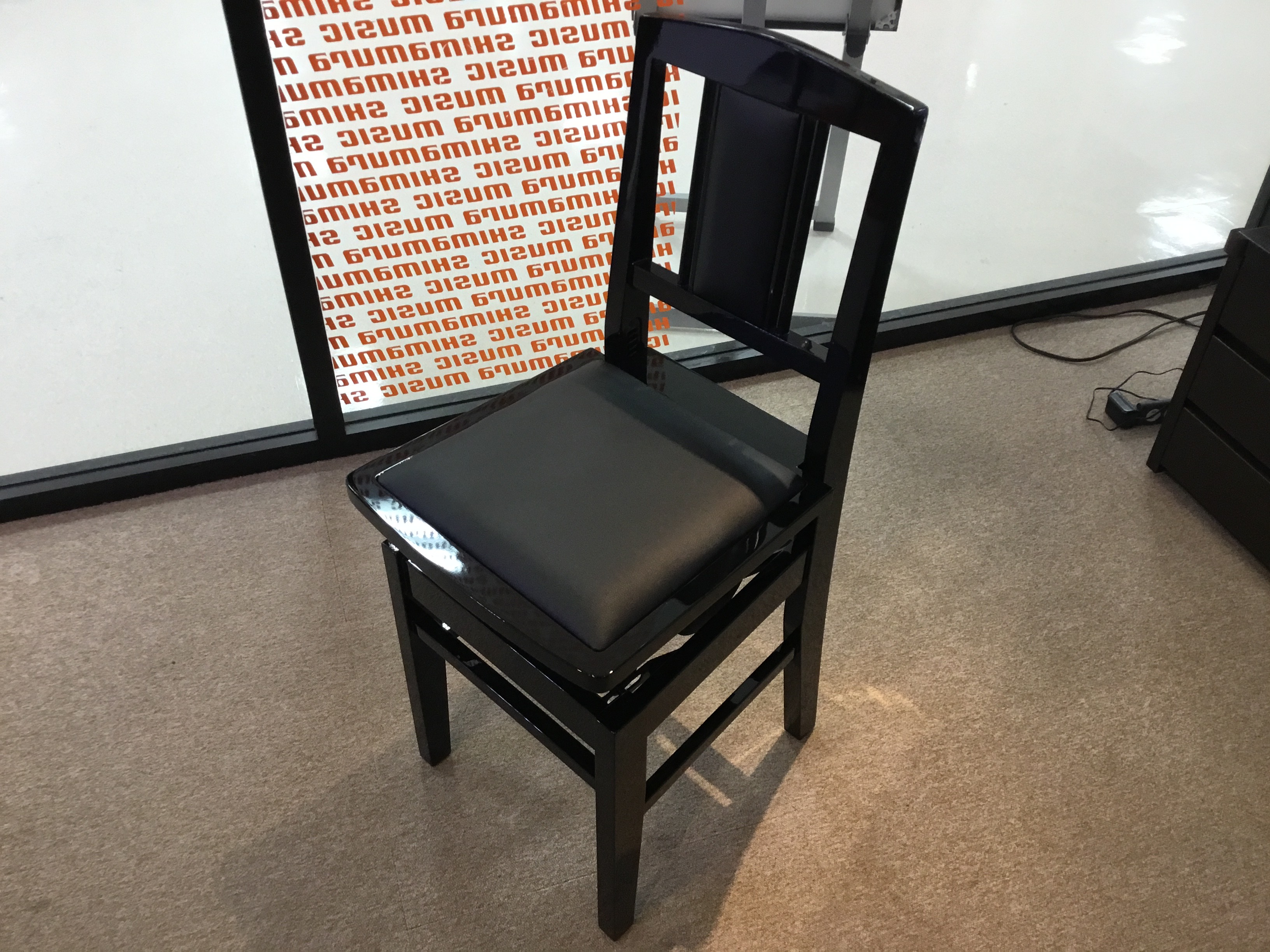 関西/奈良】ピアノ椅子が種類豊富！店頭にてお試しいただけます