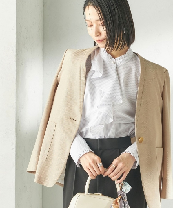 予約》〈手洗い可能〉パール モチーフ ボタン フリル ブラウス｜ SHIPS