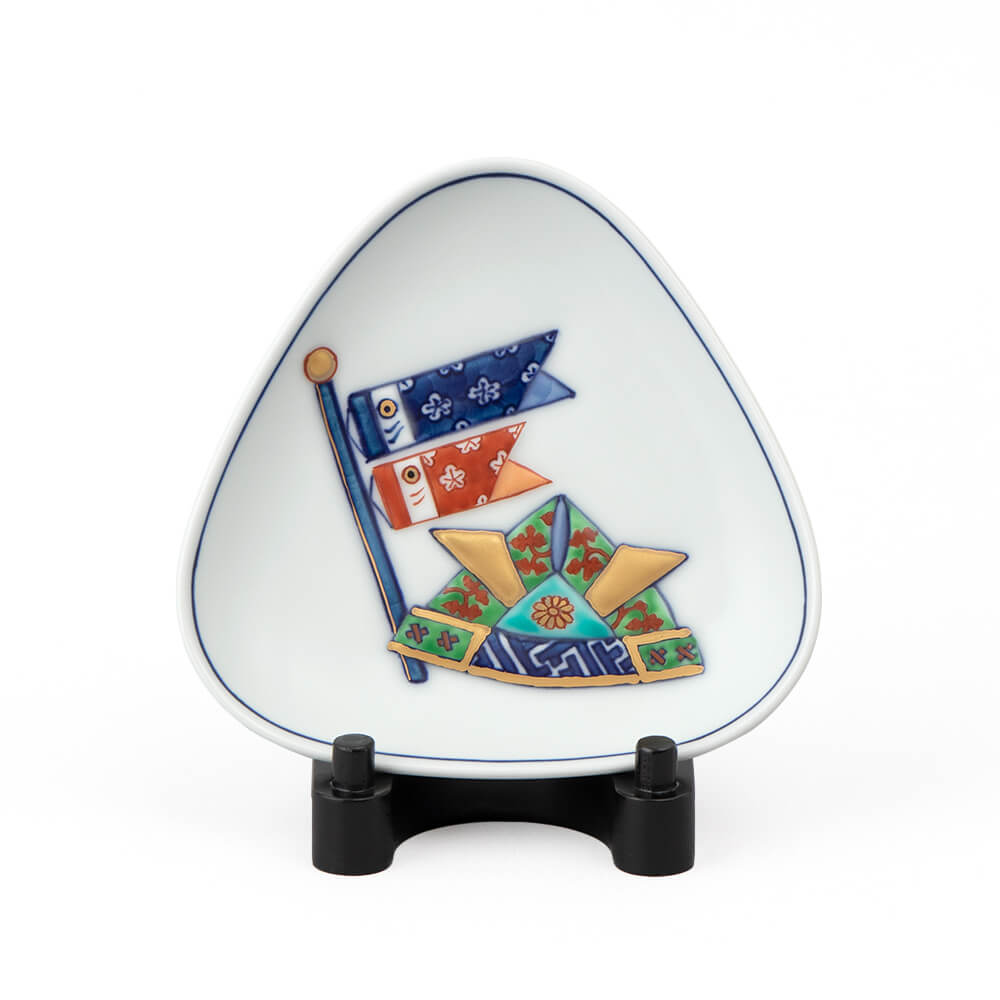 染錦おり紙兜 三角小皿 ｜ 有田焼の源右衛門窯公式オンラインショップ