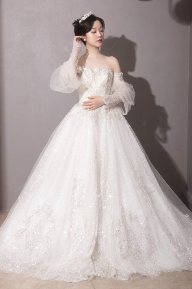 Premier line ドレス】8月末入荷！誰もが憧れる主役感抜群のグリッター