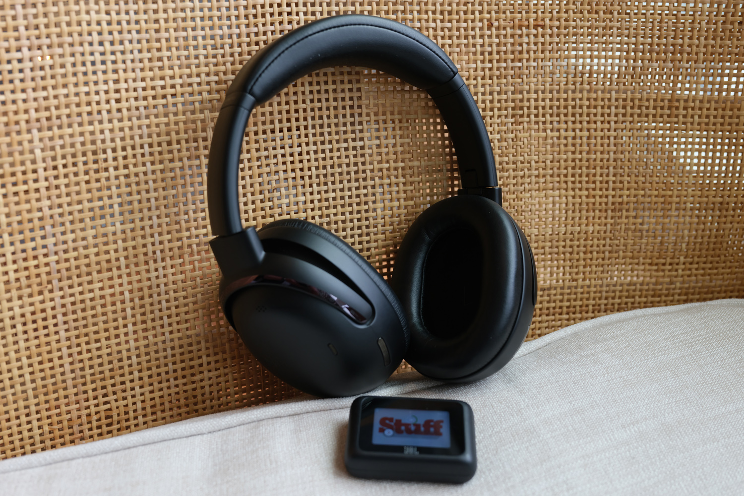 JBL-Tour-M3-review-headphones-