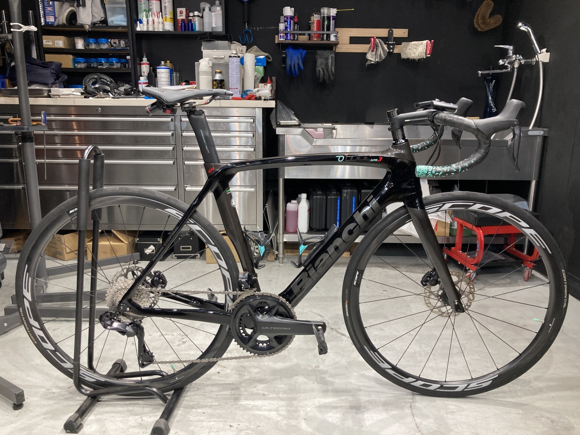 Bianchi Oltle XR3 × SHIMANO ULTEGRA Di2 カスタム + ガラス