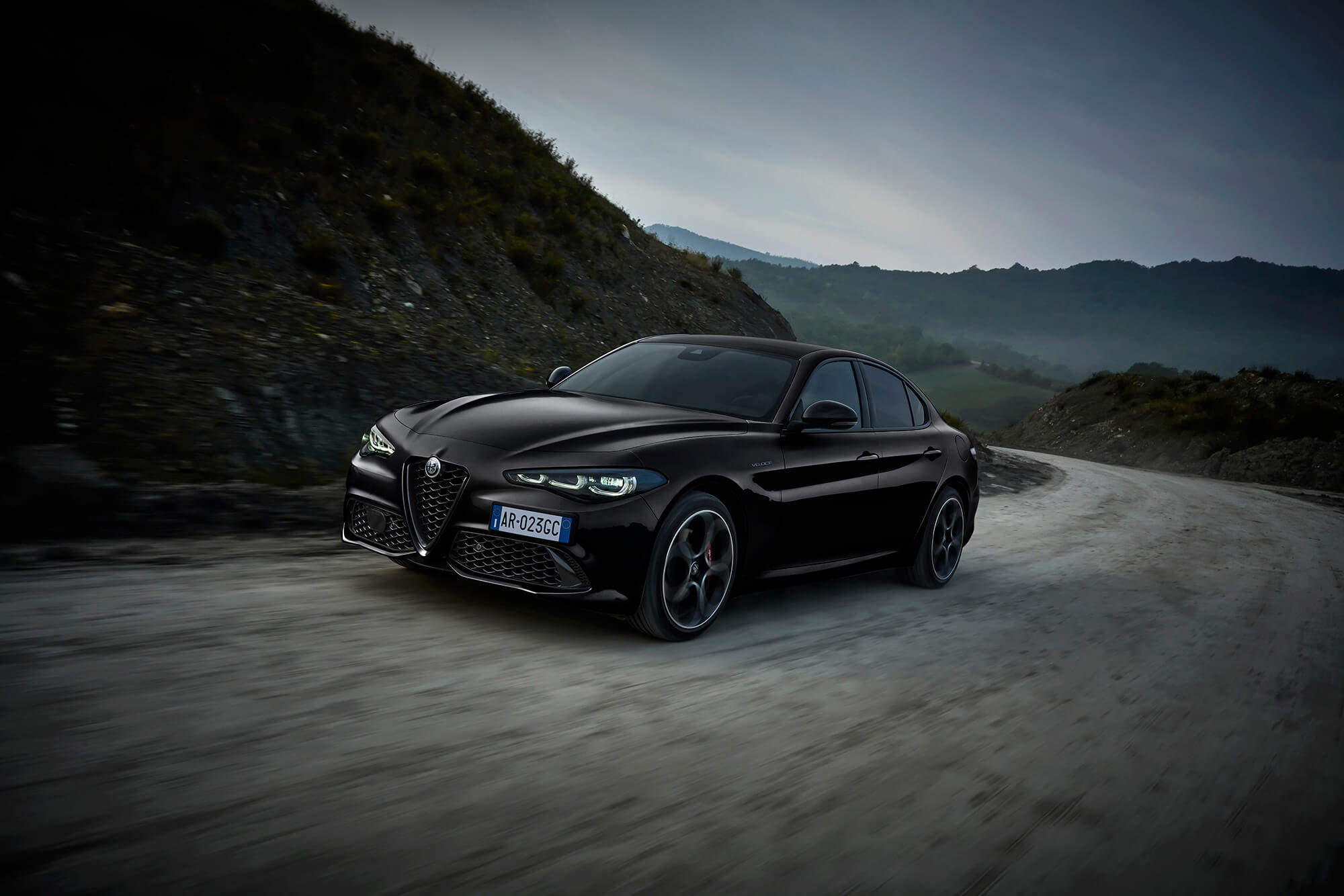 アルファ ロメオ・ブランド GIULIAの限定車「Veloce Monochrome