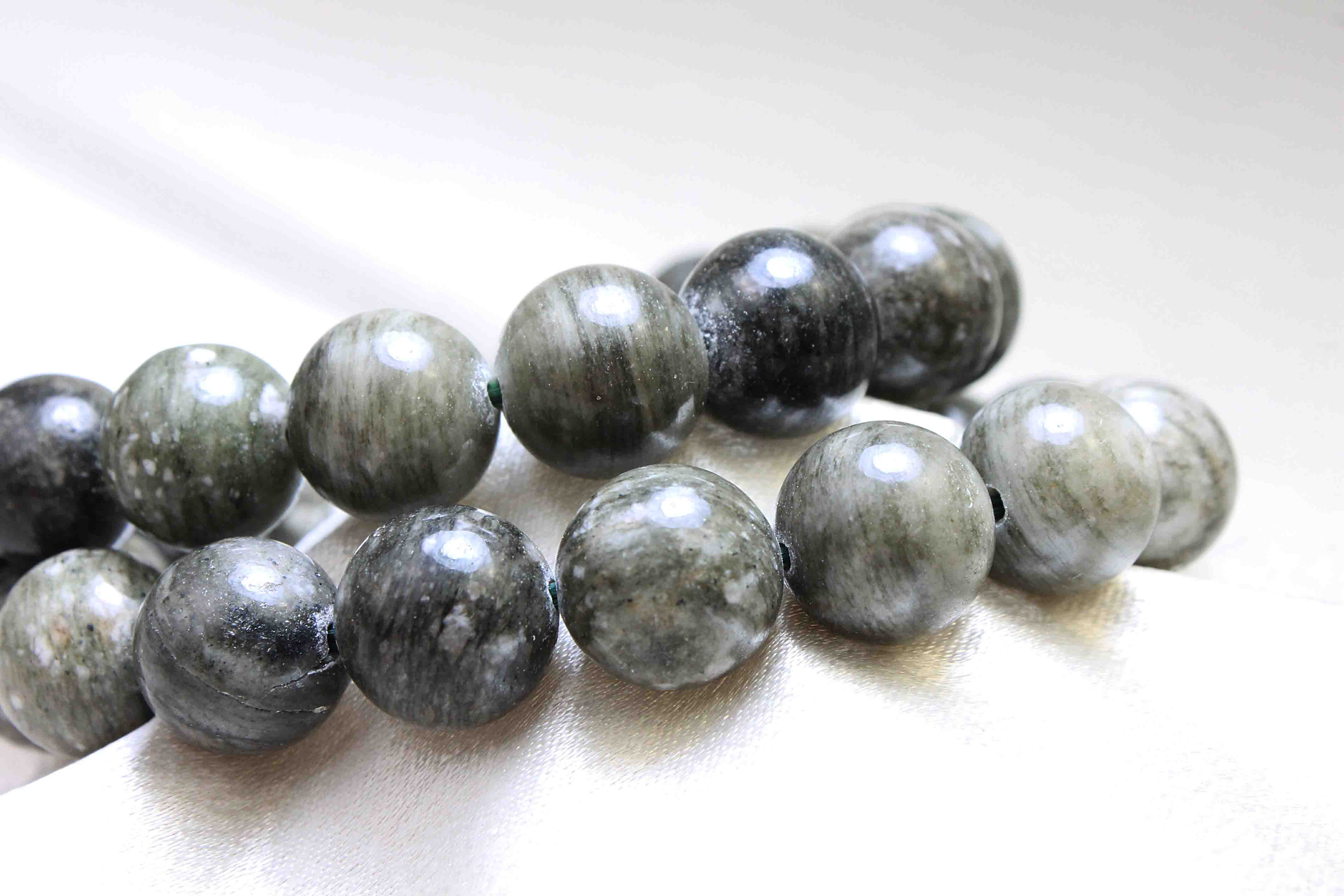 ブレスレット バドガシュタイン鉱石 〈オーストリア産〉 グリーン